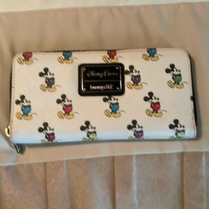 Mickey Mouse lounge fly wallet